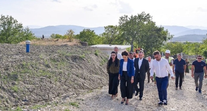 Drejt fundit punimet per rrjetin e ri ujesjelles ne Erseke- I vjen ne ndihme 7156 banoreve